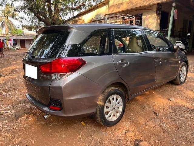 https://images10.gaadi.com/usedcar_image/4515610/original/processed_134fe8de-fa06-4d9d-9a48-5f29287443c8.jpeg?imwidth=6401