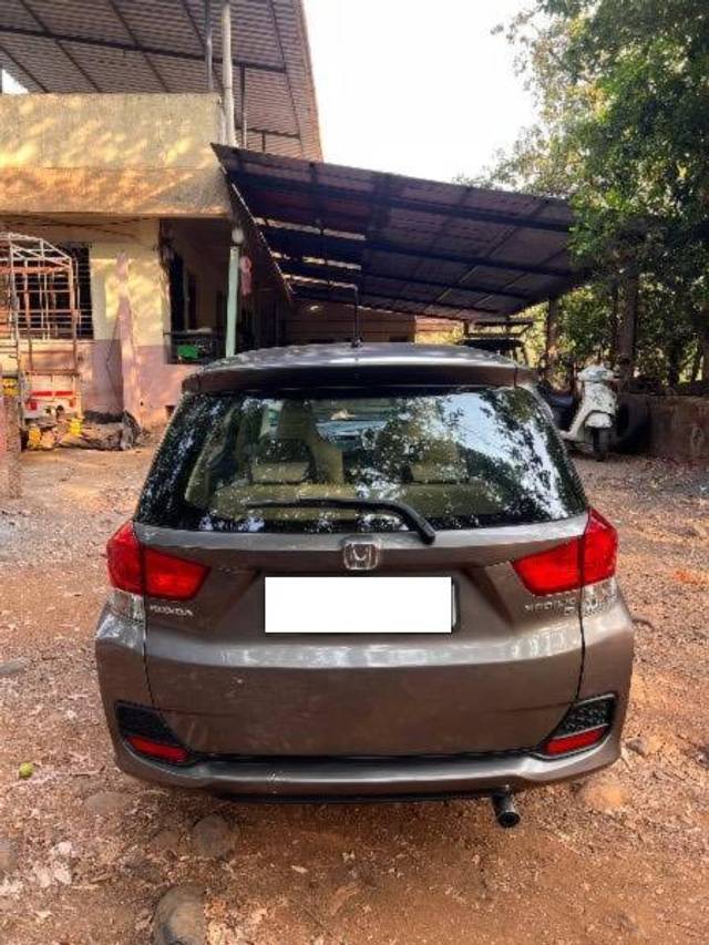 https://images10.gaadi.com/usedcar_image/4515610/original/processed_3588e7bd-5e88-47d5-b98c-5162d9eca933.jpeg?imwidth=6402