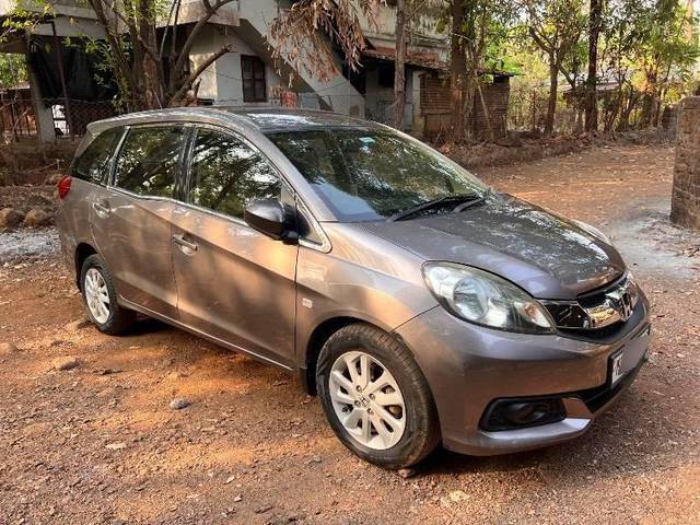 https://images10.gaadi.com/usedcar_image/4515610/original/processed_72cd23d2-f813-4bc8-aa49-a8dcb6ade78b.jpeg?imwidth=6400