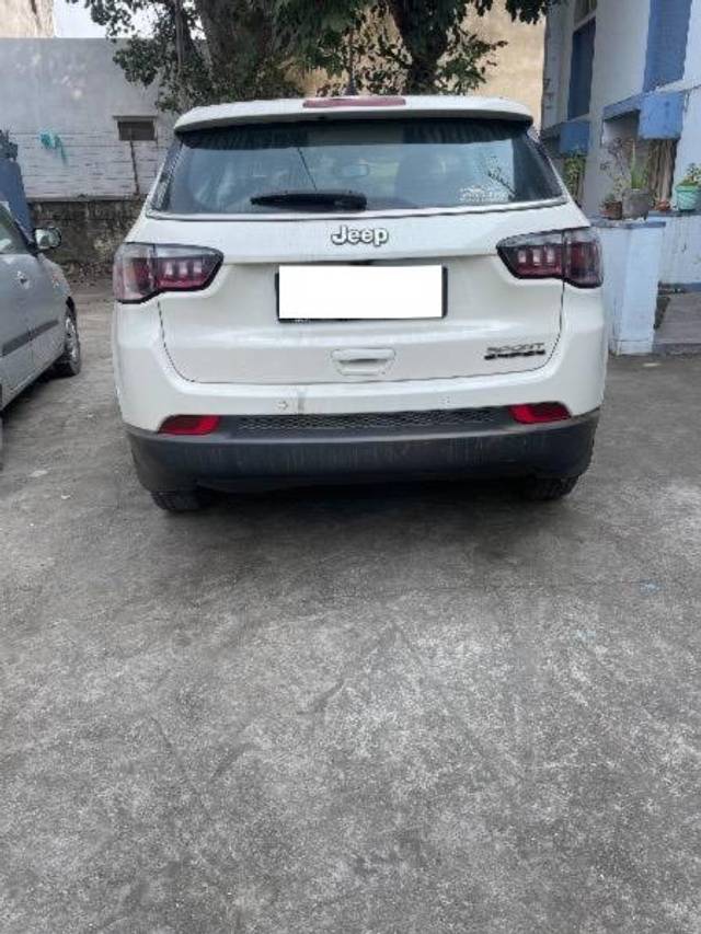 https://images10.gaadi.com/usedcar_image/4515614/original/processed_84bbe932-2f2a-4133-b8b2-0891741f3ad4.jpeg?imwidth=6401