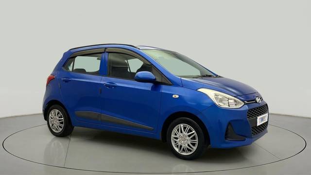 https://images10.gaadi.com/usedcar_image/4515623/original/b0098c4a4961dd09bf7ac6dce1d6e344.jpg?imwidth=6400