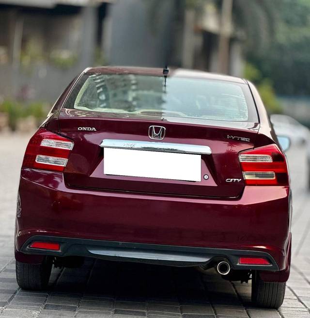https://images10.gaadi.com/usedcar_image/4515624/original/processed_a6fe91331a00109acb3aec42ed3d0fd3.jpg?imwidth=6401