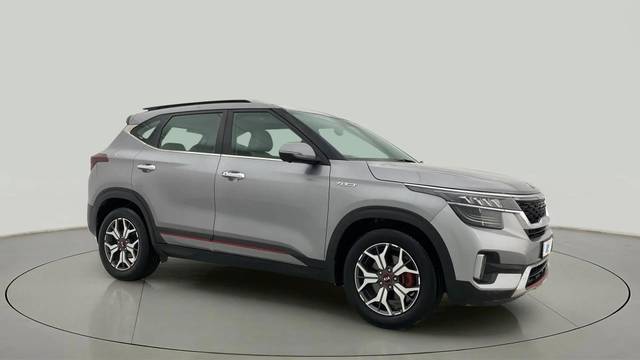 https://images10.gaadi.com/usedcar_image/4515659/original/1fdc3b54b8353024e519180423d64008.jpg?imwidth=6400