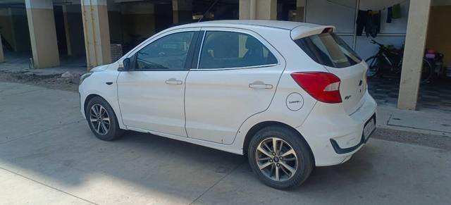 https://images10.gaadi.com/usedcar_image/4515691/original/processed_02f9727c-c496-40a7-a948-33ed2f9737bf.jpg?imwidth=6400