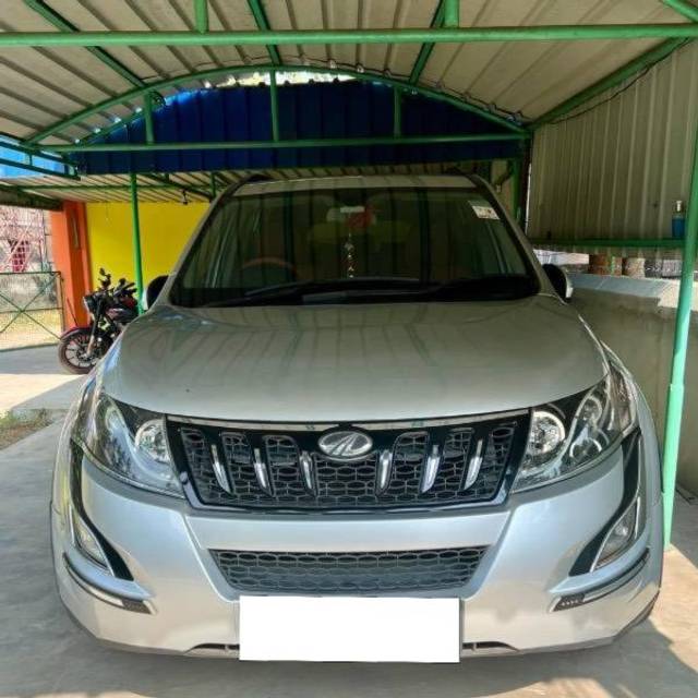 https://images10.gaadi.com/usedcar_image/4515757/original/processed_ef24ae50-5cc6-4196-8d2a-7db8b25ca2c2.jpeg?imwidth=6400