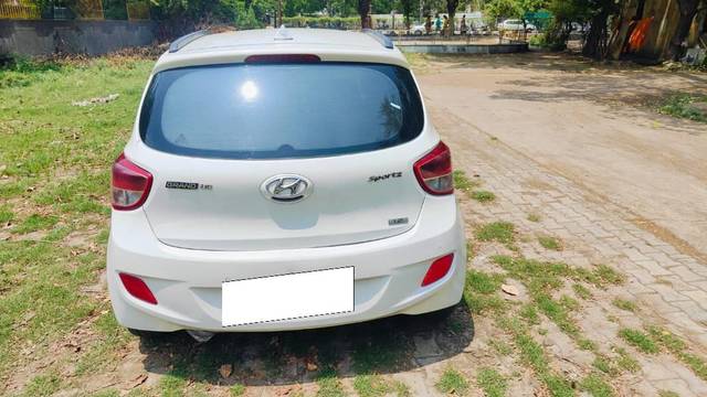 https://images10.gaadi.com/usedcar_image/4515767/original/processed_fbe57c00-9e88-4310-b831-f59d3a6b67c5.jpg?imwidth=6402