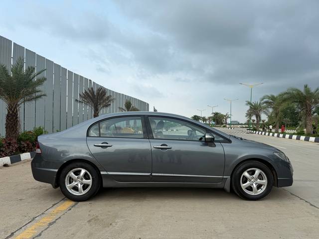 https://images10.gaadi.com/usedcar_image/45157934-BB75-47E5-885C-FD824FFA5130/original/1a958872-9e09-4f49-ab2f-912b8a57e34e.jpg?imwidth=6401