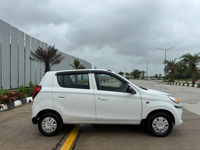 https://images10.gaadi.com/usedcar_image/45157934-BB75-47E5-885C-FD824FFA5130/original/213786da-ed95-4c48-ad2a-34670c55972c.jpg?imwidth=6401