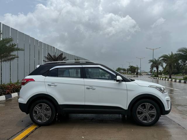 https://images10.gaadi.com/usedcar_image/45157934-BB75-47E5-885C-FD824FFA5130/original/bcd01659-eef8-4afd-a275-39fcad554998.jpg?imwidth=6401