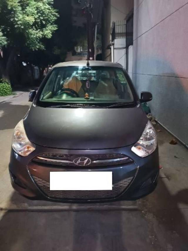 https://images10.gaadi.com/usedcar_image/4515830/original/processed_ae17519d-0e9d-4bd3-9092-97058f7dbeed.jpg?imwidth=6400