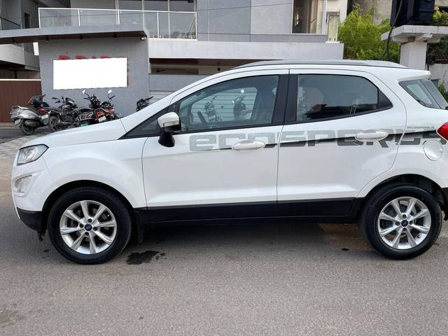 https://images10.gaadi.com/usedcar_image/4515831/original/processed_ddad8f2a5bc0a7d143f635dfc76616ba.jpg?imwidth=6402
