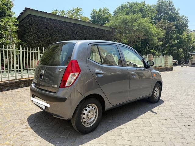 https://images10.gaadi.com/usedcar_image/4515839/original/processed_b7a23f89-f9cb-430d-98dd-5a8612138de3.jpg?imwidth=6402