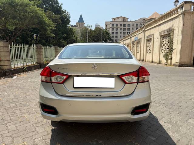 https://images10.gaadi.com/usedcar_image/4515845/original/processed_39d6be12-a84b-4fce-9646-6080544ad60a.jpg?imwidth=6402