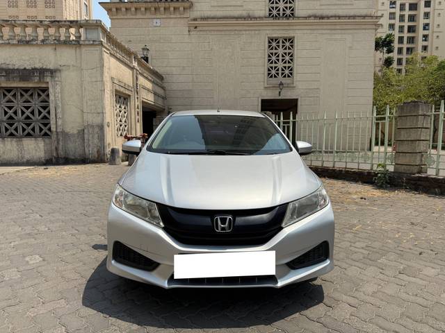 https://images10.gaadi.com/usedcar_image/4515855/original/processed_b4990719-b775-40cc-8079-af1ba3e8c351.jpg?imwidth=6400