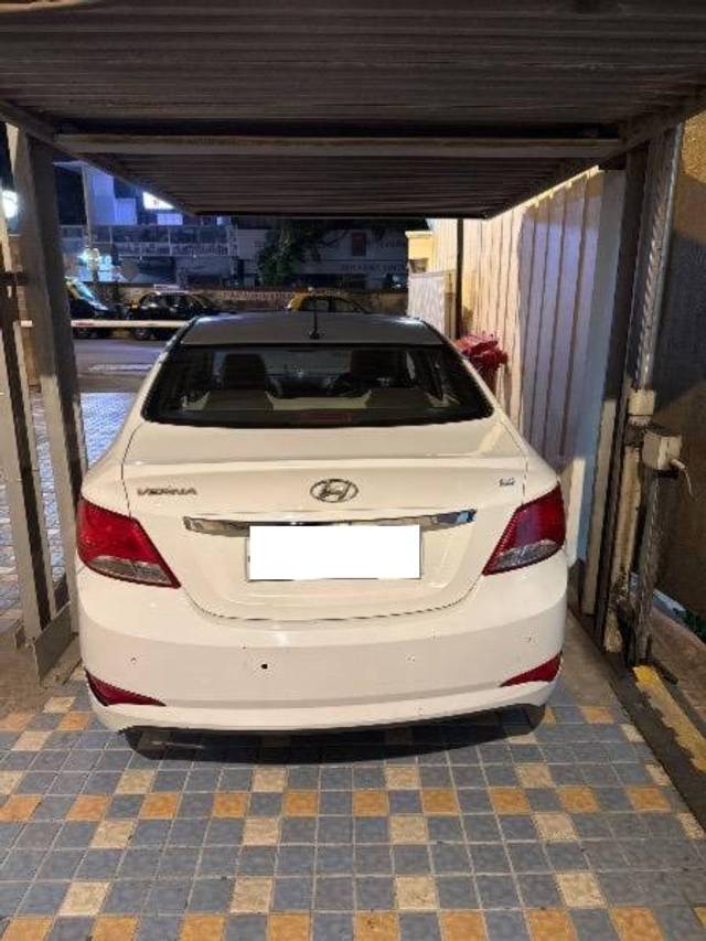 https://images10.gaadi.com/usedcar_image/4515931/original/processed_791f8ab6-1684-471f-aa8a-4879d66bc73e.jpg?imwidth=6401