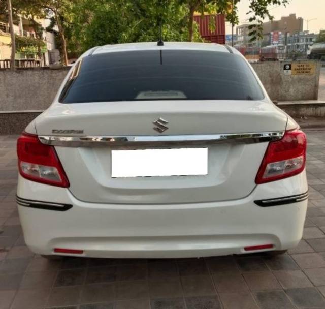 https://images10.gaadi.com/usedcar_image/4515946/original/processed_92f5bb1b-084e-4e0b-b28f-9933b7f22863.jpg?imwidth=6402