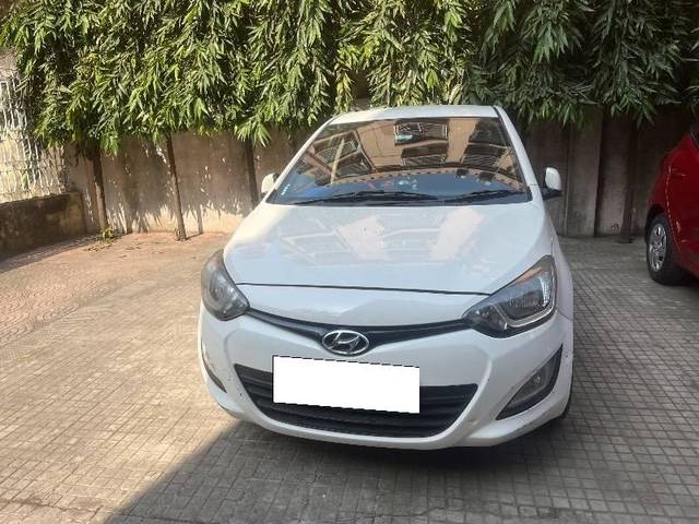 https://images10.gaadi.com/usedcar_image/4515989/original/processed_bbfb0df1-ac97-4062-879a-ffe03cc3da0d.jpeg?imwidth=6402