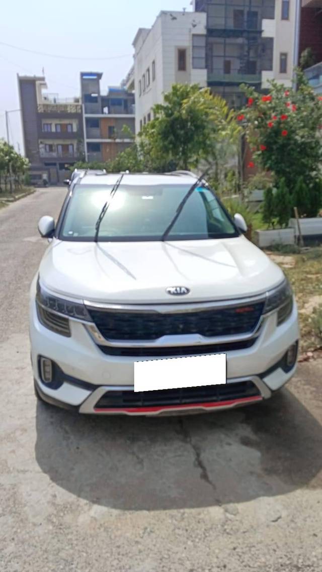 https://images10.gaadi.com/usedcar_image/4516015/original/processed_1c89ce2d-7c52-49c5-bd81-5be5b1791b26.jpg?imwidth=6400