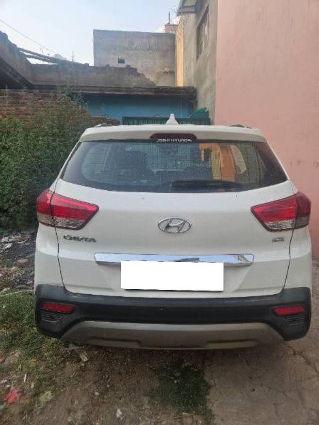 https://images10.gaadi.com/usedcar_image/4516079/original/processed_f8f59d20-9e76-4801-a506-568c51036d4f.jpg?imwidth=6401