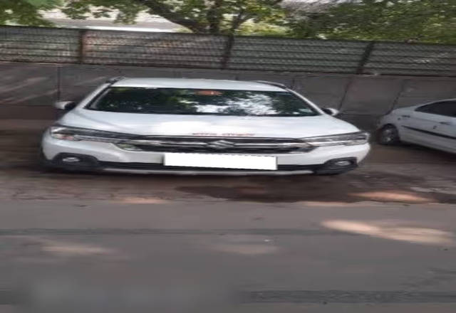 https://images10.gaadi.com/usedcar_image/4516091/original/501b1472-0303-47df-b6aa-7f26c8163f91.?imwidth=6401