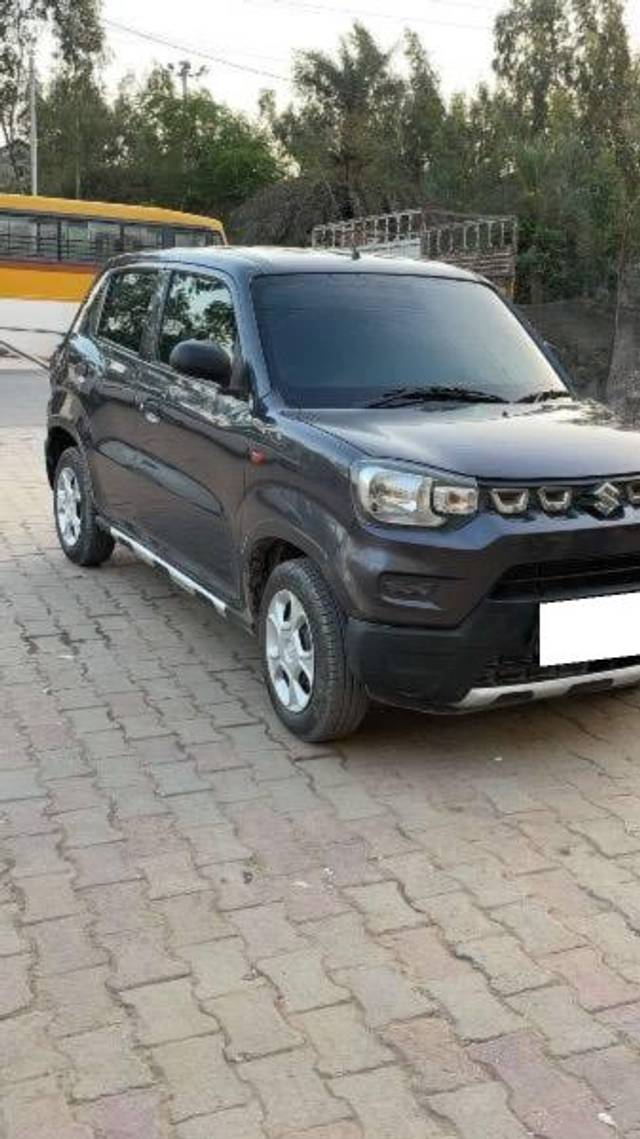https://images10.gaadi.com/usedcar_image/4516095/original/processed_e39a488f-8d44-475c-b107-a604665e8aa4.jpeg?imwidth=6400