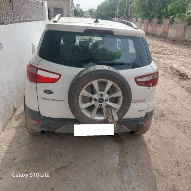 https://images10.gaadi.com/usedcar_image/4516098/original/processed_5de21513-592d-4c85-ae2f-3afba8055e18.jpg?imwidth=6402