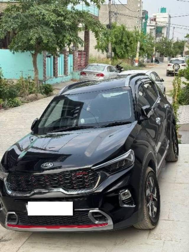 https://images10.gaadi.com/usedcar_image/4516119/original/processed_491e25b7-e0f0-45ae-928f-20994fe53290.jpeg?imwidth=6400