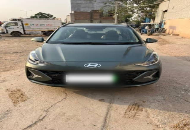 https://images10.gaadi.com/usedcar_image/4516130/original/4112214f-748b-49b1-9403-ce60906c6629.?imwidth=6400