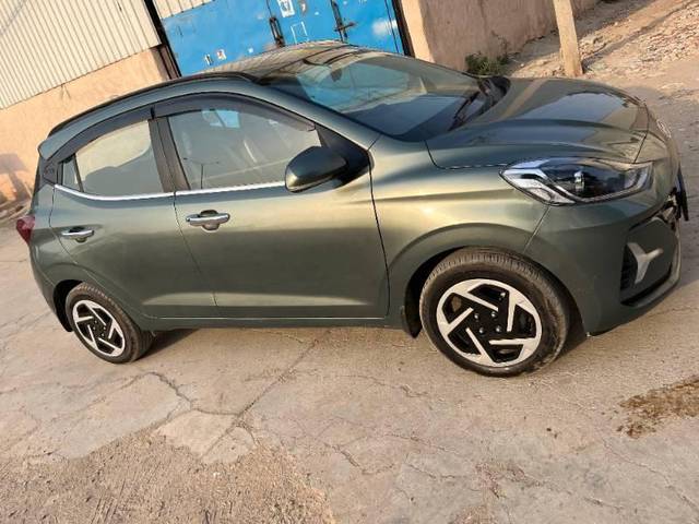 https://images10.gaadi.com/usedcar_image/4516130/original/processed_8343f4b6-02ac-42ec-aa99-8325a14f6254.jpg?imwidth=6401