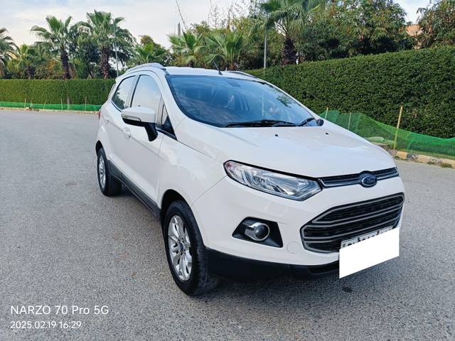 https://images10.gaadi.com/usedcar_image/4516151/original/processed_b8b7c1bb99792d9890012956ca057b1f.jpg?imwidth=6400