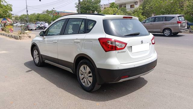 https://images10.gaadi.com/usedcar_image/4516156/original/processed_9d1e5b88b714b00b2544c6bef6dcd26a.jpg?imwidth=6402