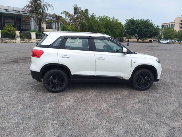 https://images10.gaadi.com/usedcar_image/4516182/original/processed_728dcd26e229f274d9a7eb89414aeeb3.jpg?imwidth=6401