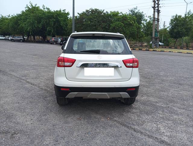 https://images10.gaadi.com/usedcar_image/4516182/original/processed_d056358187c063b39dc45174509bb99d.jpg?imwidth=6402
