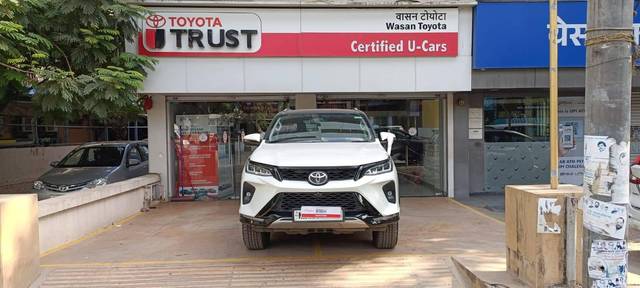 https://images10.gaadi.com/usedcar_image/4516183/original/processed_3f7e8e574293254e95a3700da4008780.jpeg?imwidth=6402