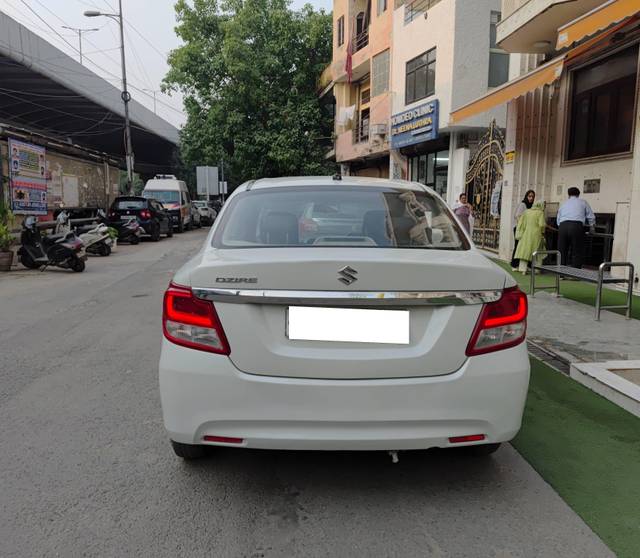 https://images10.gaadi.com/usedcar_image/4516189/original/processed_10c6b05907b45348b61f3b89f226c8aa.jpg?imwidth=6401