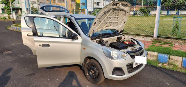 https://images10.gaadi.com/usedcar_image/4516194/original/processed_9decac678d4484547eb23a17f2f31c71.jpg?imwidth=6400