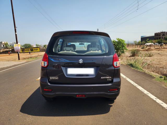 https://images10.gaadi.com/usedcar_image/4516195/original/processed_e41666be481bb5fb615a2d39655fe710.jpg?imwidth=6402