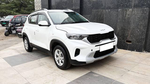 https://images10.gaadi.com/usedcar_image/4516223/original/processed_362d671d3c8b7f18a9dab6488400a96f.jpg?imwidth=6400