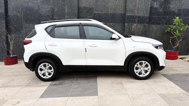 https://images10.gaadi.com/usedcar_image/4516223/original/processed_81d266960f48b28903120cc60ec8c8dc.jpg?imwidth=6401