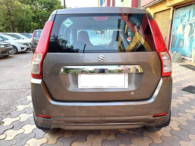 https://images10.gaadi.com/usedcar_image/4516225/original/processed_aa86c8c97a987b3fc9ac7122c517e8b9.jpeg?imwidth=6402