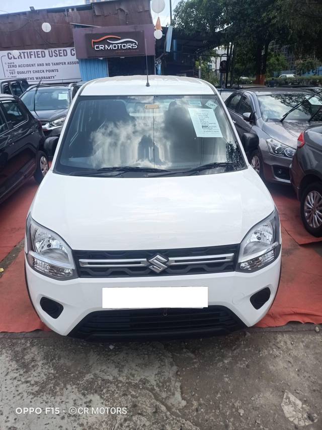 https://images10.gaadi.com/usedcar_image/4516233/original/processed_33eea365a17b9410f2d301963fc6b2e9.jpg?imwidth=6400