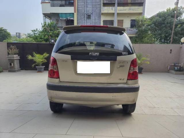 https://images10.gaadi.com/usedcar_image/4516235/original/processed_073e5037-a799-4eda-b29c-3a751c8fc480.jpg?imwidth=6402