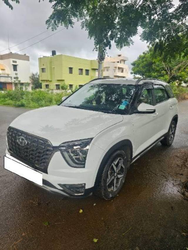 https://images10.gaadi.com/usedcar_image/4516244/original/processed_a35a6077-45e3-4e12-bf83-8f0e85ff559e.jpg?imwidth=6401