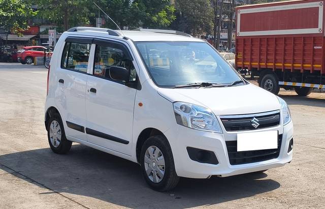 https://images10.gaadi.com/usedcar_image/4516249/original/processed_e0a532152cd8d45f30c9e06dc274f2c6.jpg?imwidth=6400