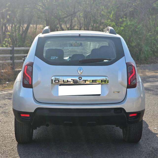 https://images10.gaadi.com/usedcar_image/4516263/original/processed_dbec0356805a0dcc726db636442132e4.jpg?imwidth=6401