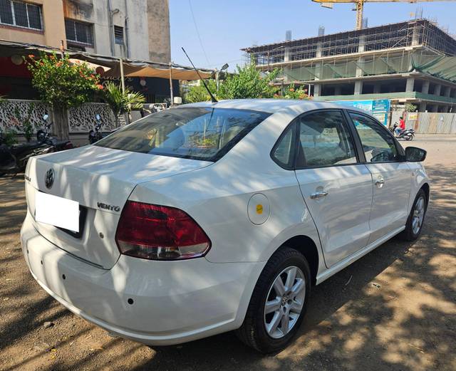 https://images10.gaadi.com/usedcar_image/4516277/original/processed_e02bac165a9d5a0b26253d60a63aa847.jpg?imwidth=6402