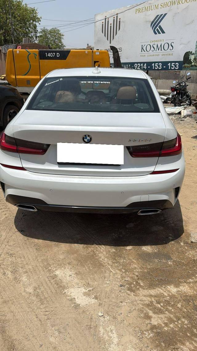 https://images10.gaadi.com/usedcar_image/4516313/original/processed_5e8dab25-fe6e-4f0c-93a0-1a006c883570.jpg?imwidth=6401
