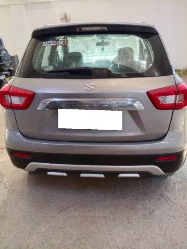 https://images10.gaadi.com/usedcar_image/4516326/original/processed_44b2bb53-1a01-4d57-a198-eee387c41146.jpg?imwidth=6401
