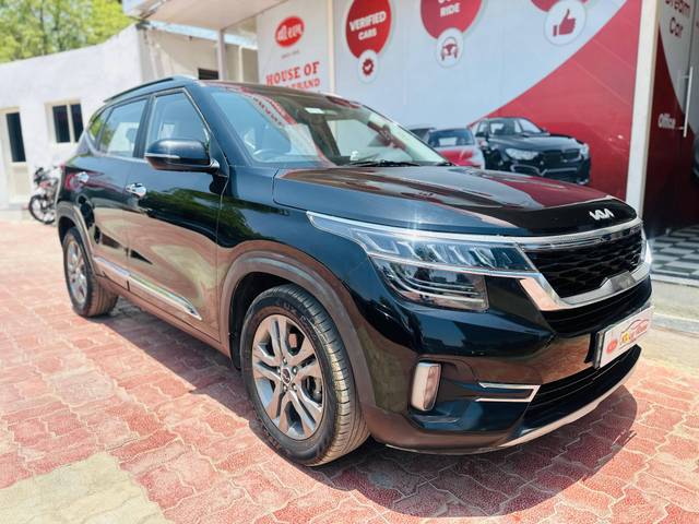 https://images10.gaadi.com/usedcar_image/4516328/original/processed_7abd02e8140154dfd884a71701c0bbb2.jpg?imwidth=6400