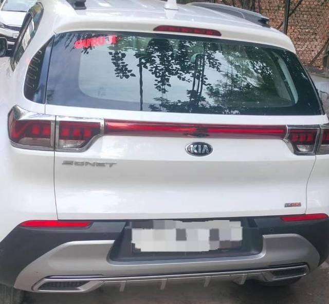 https://images10.gaadi.com/usedcar_image/4516339/original/processed_1a11422489101a3d6f2948c1c2bd014a.jpg?imwidth=6402